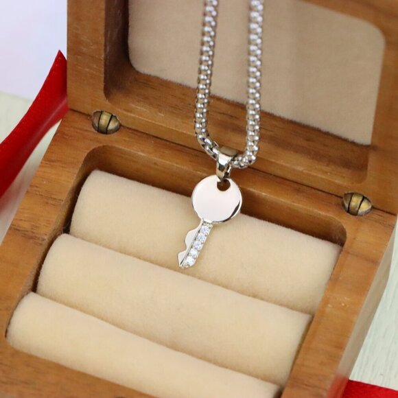 "Stylish Silver Key Design Pendant in Gold Plated Brass, XPPT1630 - Picture 6 of 12